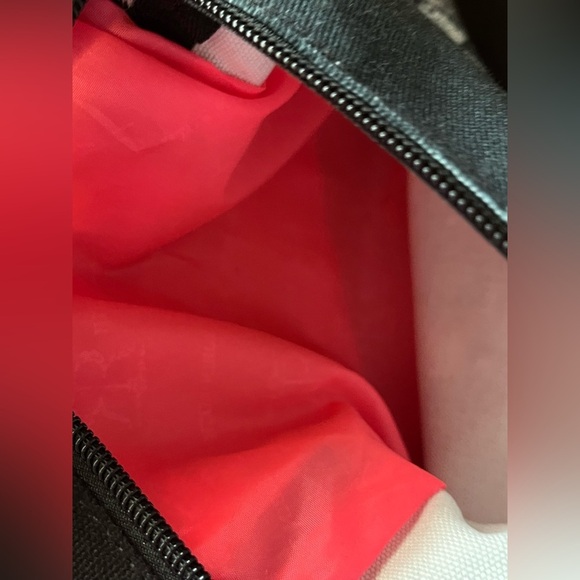 Robin Ruth Pink/Black Crossbody. -Gently used - Picture 2 of 9